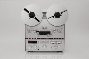 Ballfinger open reel tape recorder front view